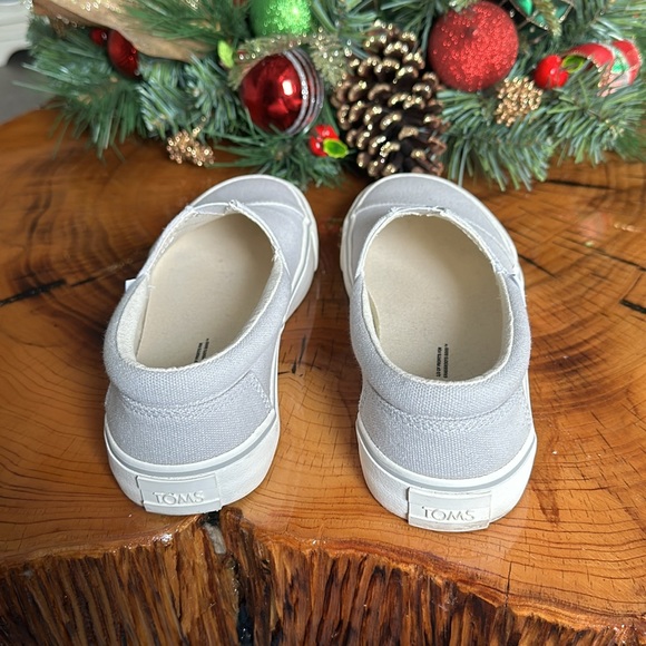 TOMS Slide-ons - Picture 3 of 3